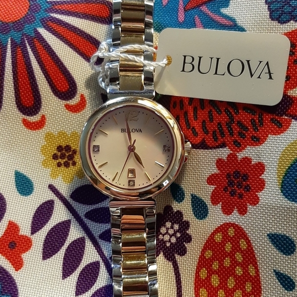 ❤Bulova Watch-Beautiful!Ladies Diamond & Mother of Pearl - Picture 10 of 13
